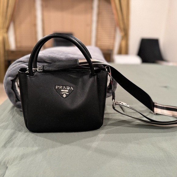 Prada Women’s Handbag Medium Size black Silver Hardware Comes With 2 Straps - Picture 7 of 8